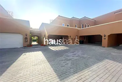 Open Plan | Double High Ceilings | Modern finish