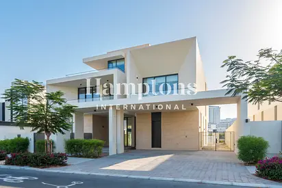 Turnkey Luxury | Full Lagoon View | Vastu