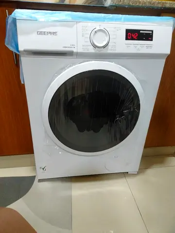 Geepas Front Load Washing Machine - 6kg Almost New