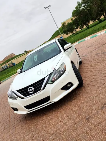 Nissan Altima SL V6 2017 American Specs