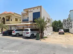 Furnished villa for rent in Al Yasmin Street and alley access Central air conditioning 5 master bedr
