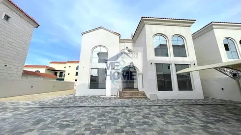 Prime Location - 6 MASTER + Maid - PRIVATE ENTRANCE