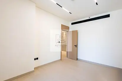 Corner Unit | Large Layout | Semi Furnished