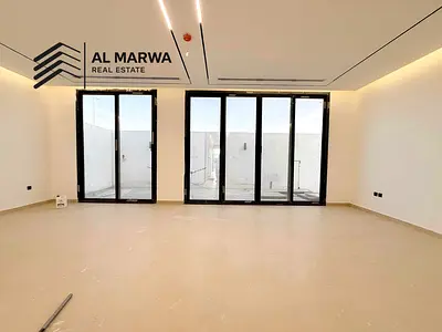 Modern Design 5 Master Bedrooms Villa
