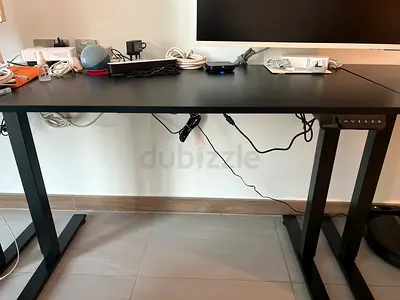 Electric height-adjustable standing desk - black, perfect condition