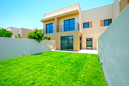 Single Row | Luxurious Living| Peaceful Community
