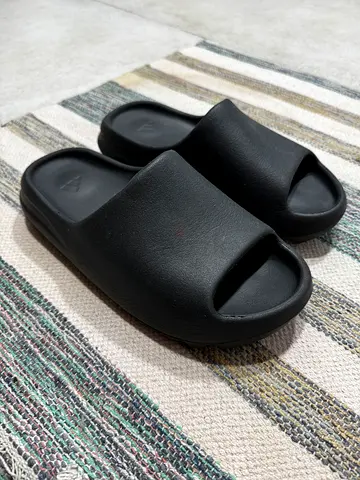 Adidas Yeezy Slides Onyx original