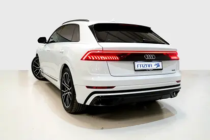2023 AUDI Q8 thumbnail 4