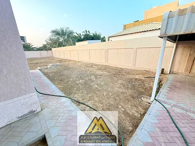 5 Bedrooms 7 Bathrooms Majlis Spacious Living Hall Kitchen Plot Size: 10,000 Sq. Ft. Maintenance by the Landlord Spacious and Practical Layout