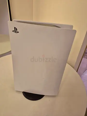 PlayStation 5 (PS5) + 1 Controller + Charging Station