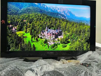 Sony 32-inch LCD TV - Good Working Condition