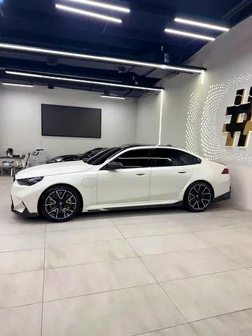 صورة مصغرة 4 لـ 2025 BMW M5