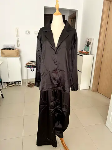 Black satin long sleeve pijama style suit - smooth finish, size L-XL