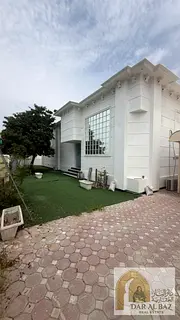 Commercial villa in Al Hazanah with 7 rooms, 3 halls, 6 bathrooms, storage, large yard, kids' pl