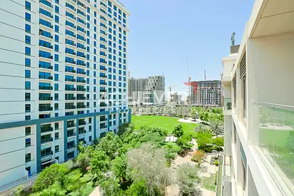 Spacious 1 Bed | Park Access | Ready to Move In