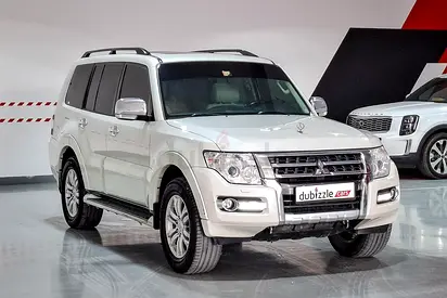 AED 1229/month | 2016 Mitsubishi Pajero  | GCC Specs | Ref#495467