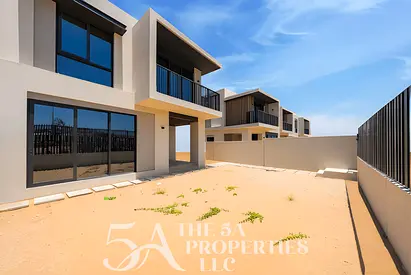 Spacious 4BR Townhouse | Jebel Ali Village | Courtyard & Park Views | Unfurnished