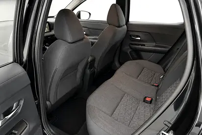 صورة 13 لـ 2025 Nissan KICKS
