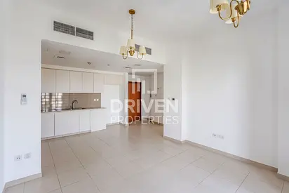 Ready to Move in | Spacious Layout | Well Managed