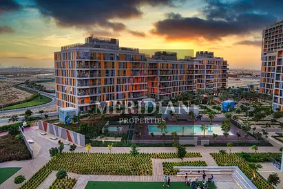 Vacant high floor pool view