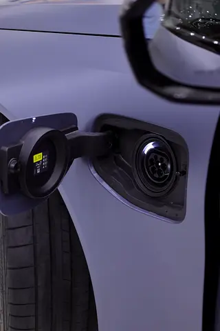 2026 BMW M5 — миниатюра 19