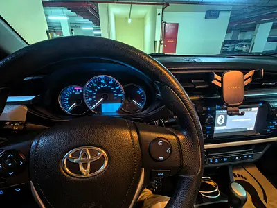 2015 Toyota Corolla LE - Canadian Specs - Well Maintained