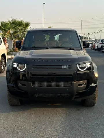 Land Rover Defender 90 HSE 2026 GCC Specs