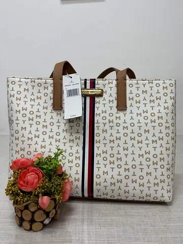 Tommy Hilfiger Handbag