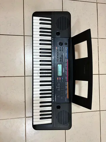 Yamaha PSR-E263 (No power cable)