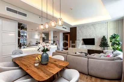 Upgraded | Vacant | High Floor