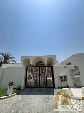 Single-storey villa / Arabic house in Al Darari | 5 bedrooms, separate master majlis, garden, 4 bathrooms, indoor and outdoor parking