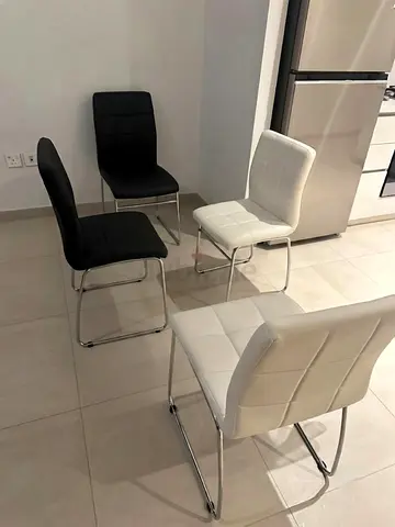 Set of 4 Modern Padded Dining Chairs with Chrome Legs (2 Black, 2 White)