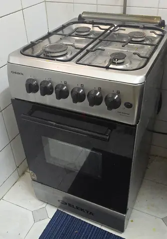 Cooking range/Gas stove