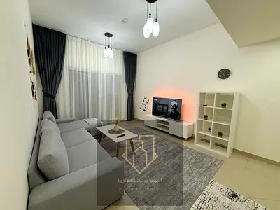 شقه غرفه وصاله ( تانى ساكن ) نظيفه جدا | فرش جديد ومتميز | علي شارع الشيخ خليفه و شارع الاتحاد