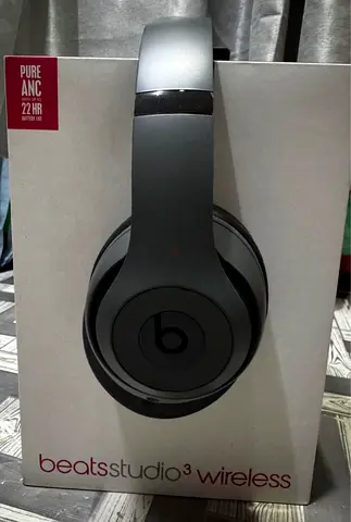 Beats Studio3 Wireless Headphones - Matte Black, Good Condition