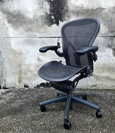 Herman Miller Aeron chair for selling.size B.colour black and gray