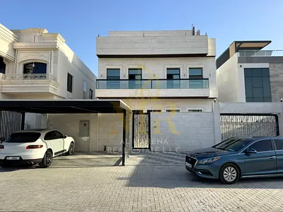 Luxury Villa – 6 Master Bedrooms – Elevator – Spacious Rooftop with Outdoor Terrace – High-End Fini