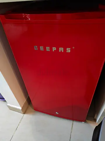 Geepas 120L Single Door Mini Fridge - Red, Used