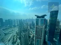 Full Glass Windows| Top Floor| 1BR