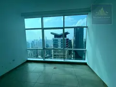 Full Glass Windows| Top Floor| 1BR