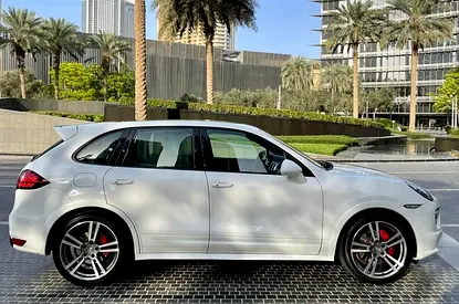 صورة 5 لـ 2014 Porsche CAYENNE