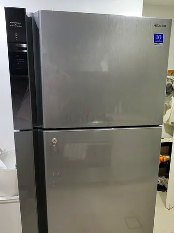 Hitachi Top Freezer Refrigerator - 2-Door Silver, Good Condition