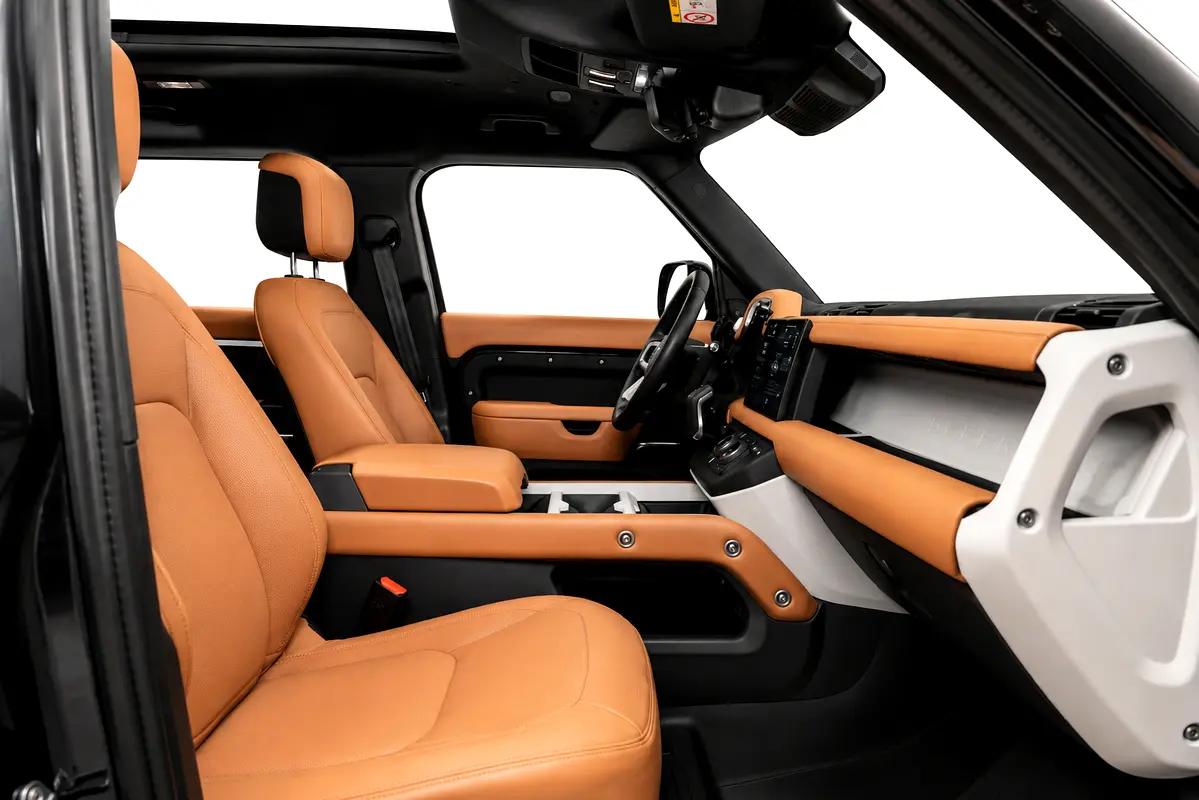Land Rover Defender 2025