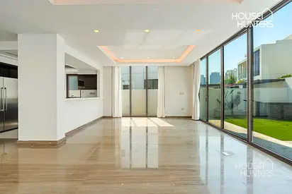 Vacant | Private Pool | Golf Community