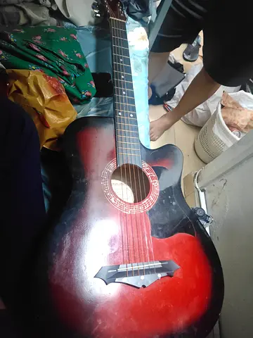 I want to sale my guitar urgent