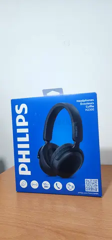 Philip brand new headphone (Open Box)
