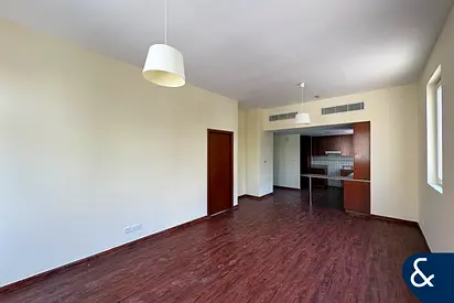 Spacious 1 Bed | Large Layout | Unfurnished
