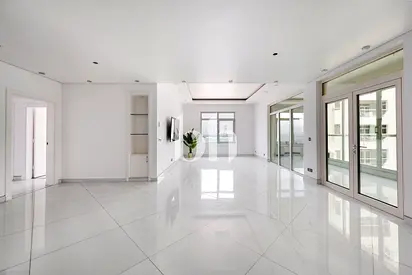 Sea View | Upgraded | Available