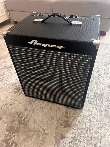 Ampeg RB-110 Rocket Bass 1 x 10  50-Watt Bass Combo Amp