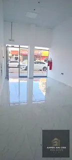 Prime shop in Karama near Corniche. 1st tenant, 650 sqft, fits all business activities, free owner m